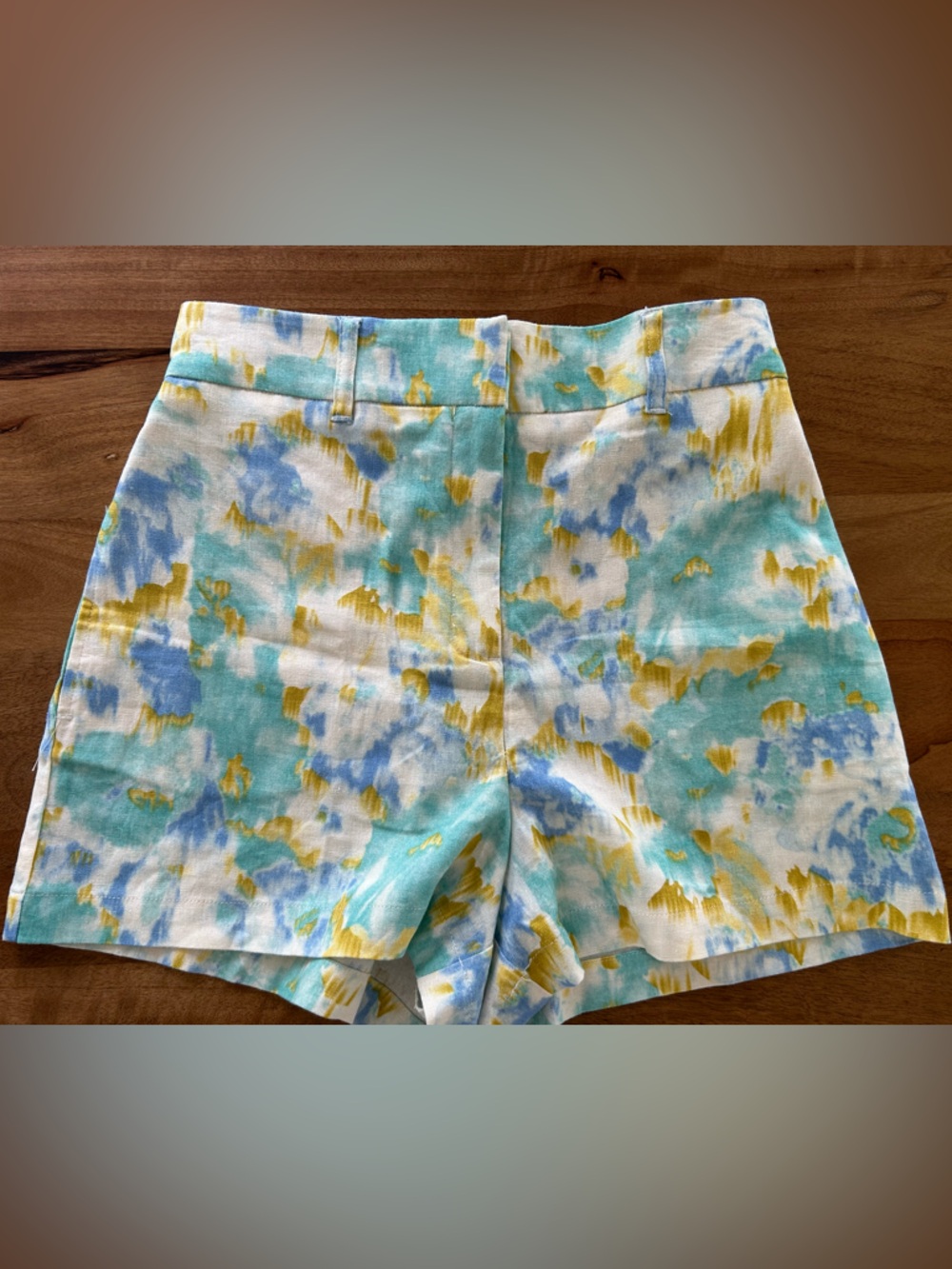 Christian Lacroix High-Waist Linen Blend Shorts w/ Abstract Print - Size Small